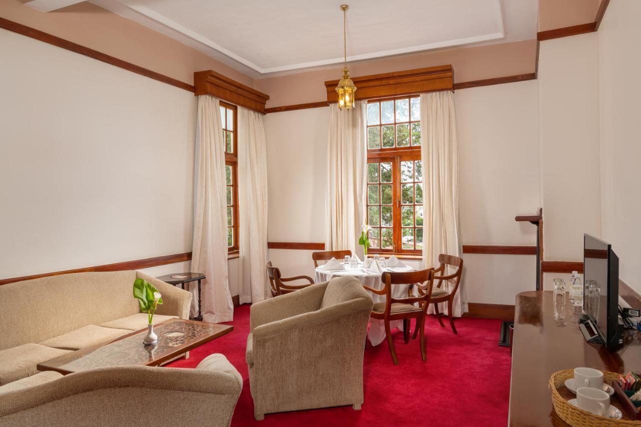 Junior Suite Governor's Wing