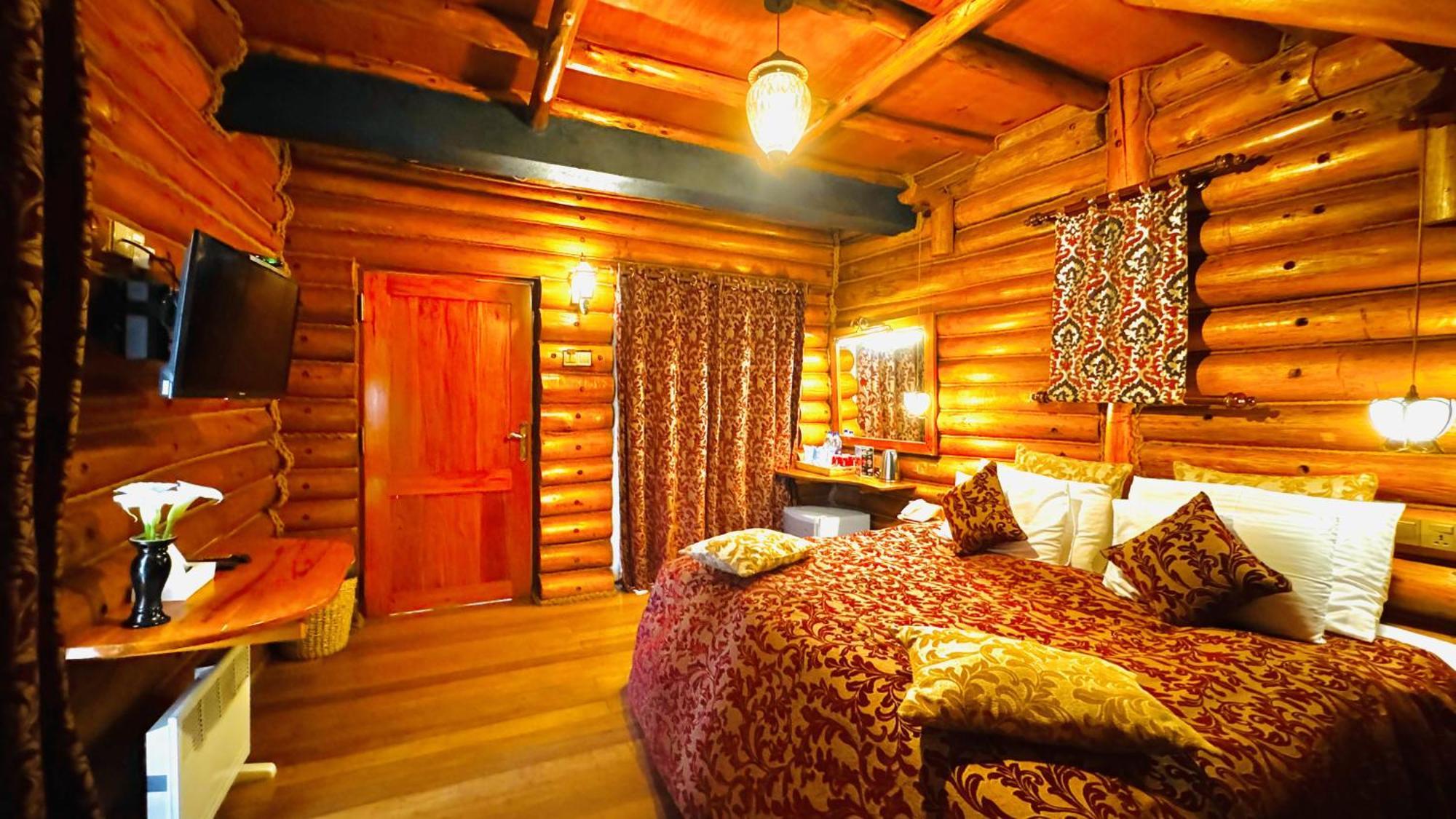 Deluxe Family Attic Balcony