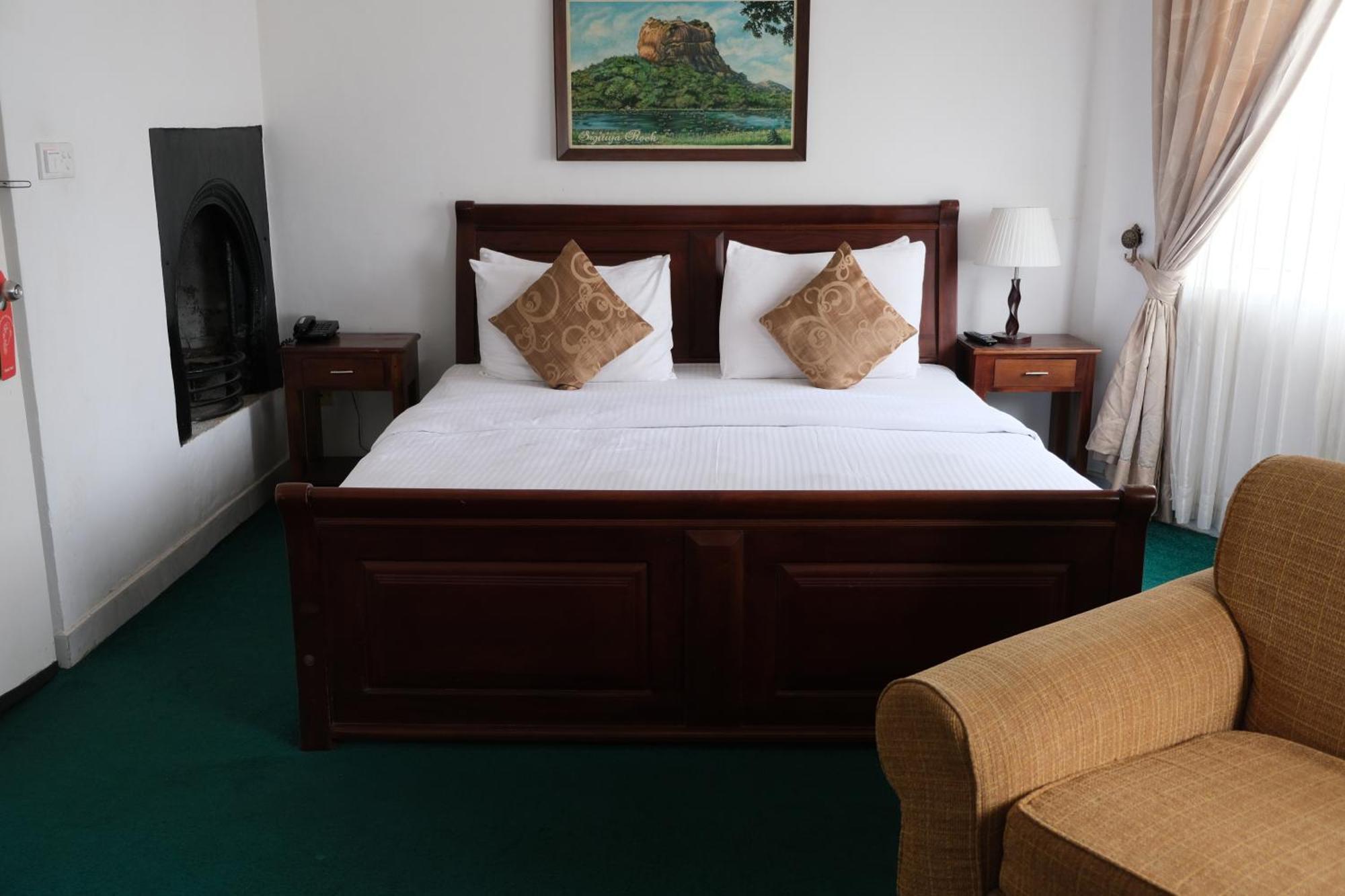 Deluxe Double or Twin Room