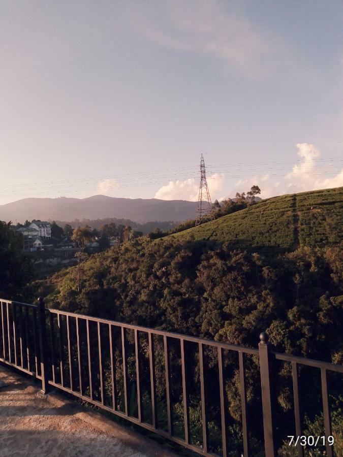 Deluxe Family Room,1584721557:JPEG