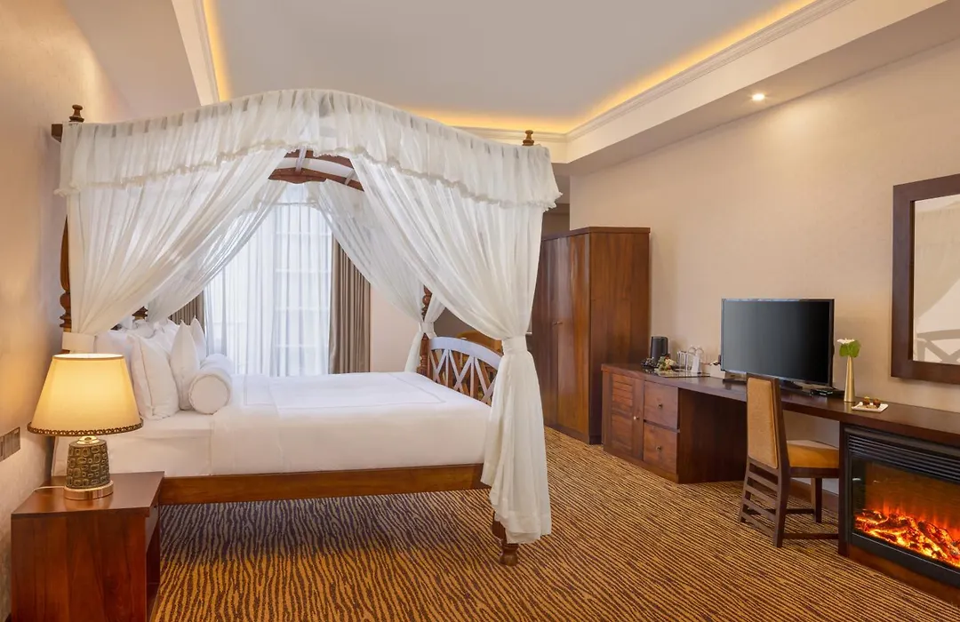 The Golden Ridge Hotel-1